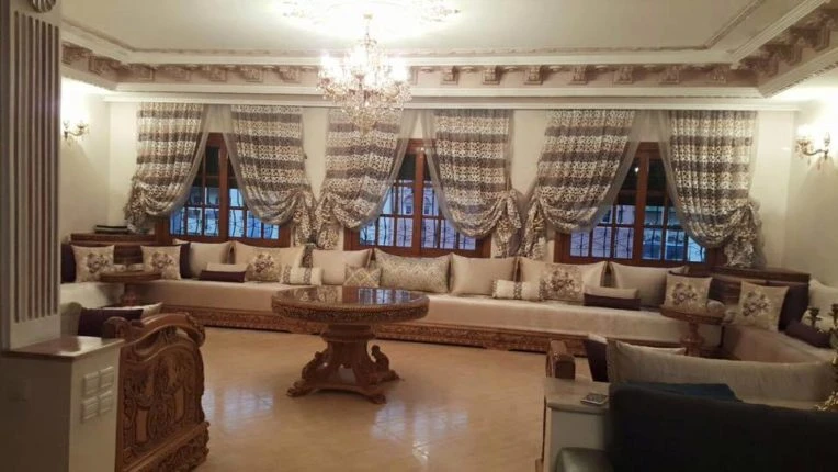 salon marocain traditionnel de luxe